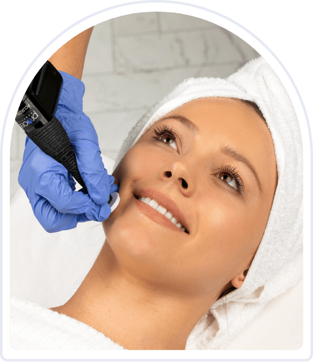 Relaxing facial skincare session
